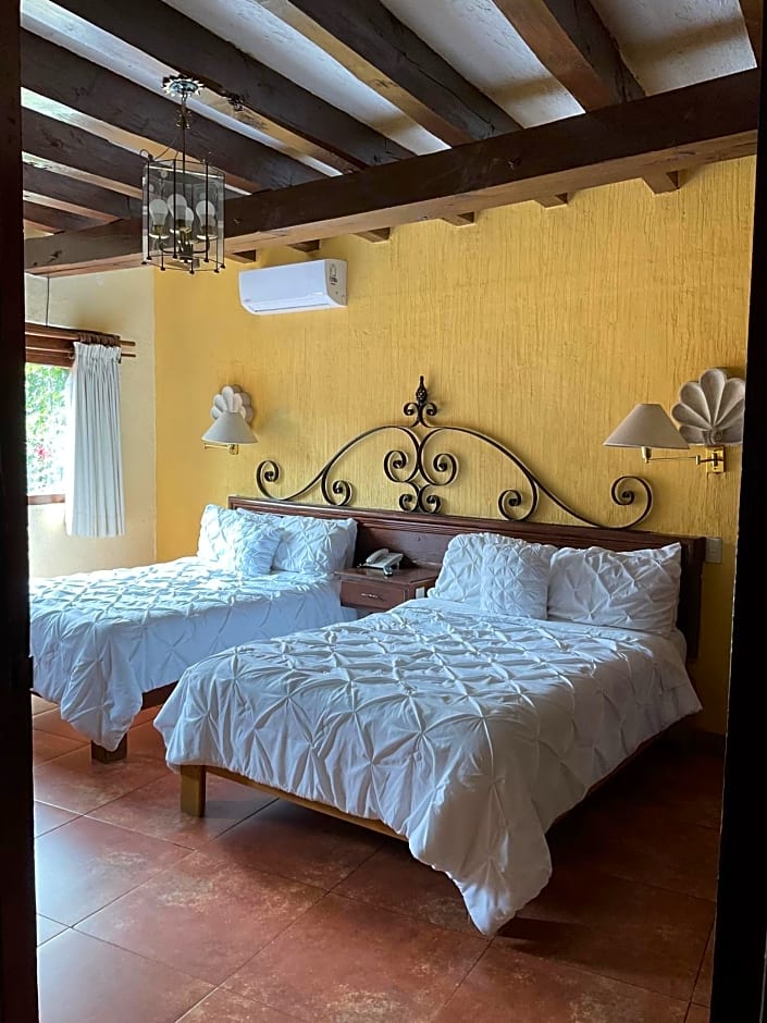 Villa San Jose Hotel & Suites
