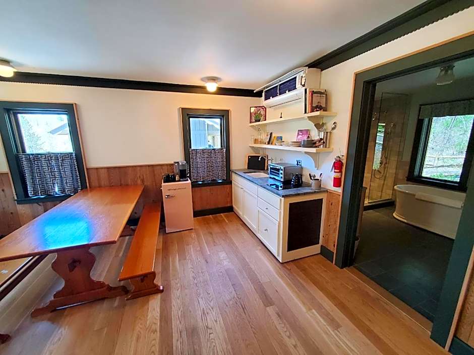 Little Cat Lodge