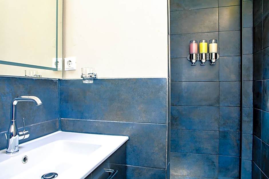 Zwanestein Canal House