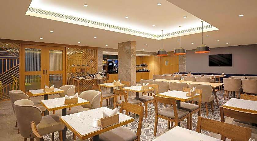 Holiday Inn Express Ahmedabad Prahlad Nagar By IHG