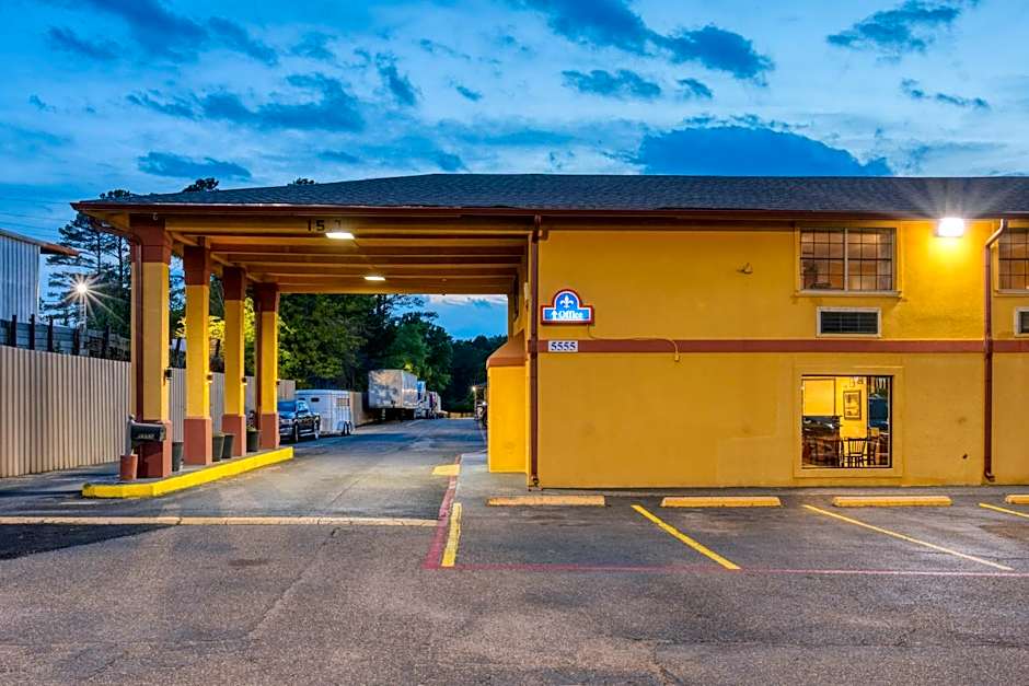 Executive Inn & Suites