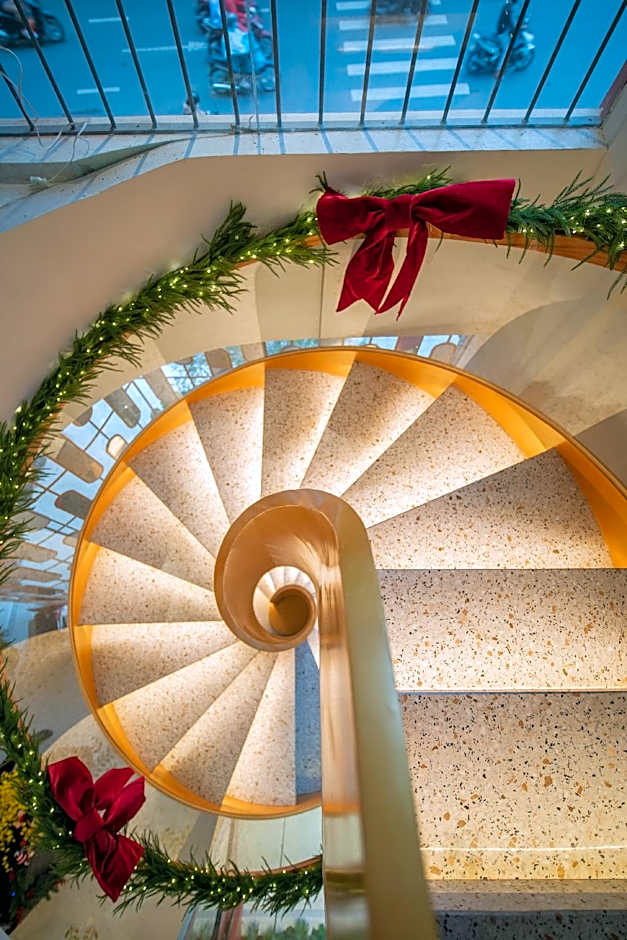 Me Saigon Boutique Hotel