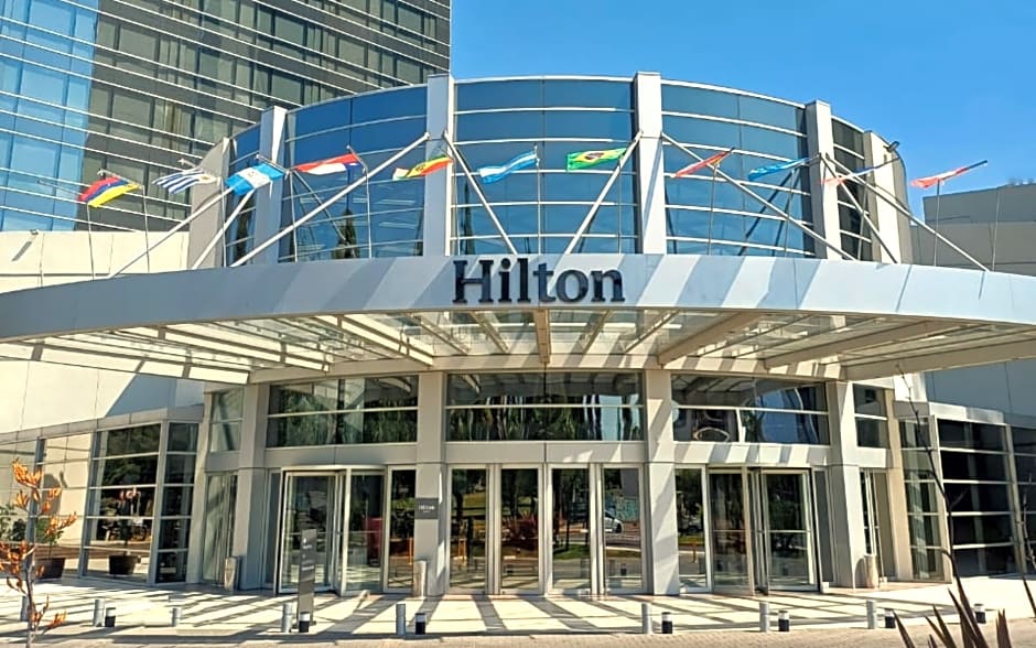 Hilton Mendoza