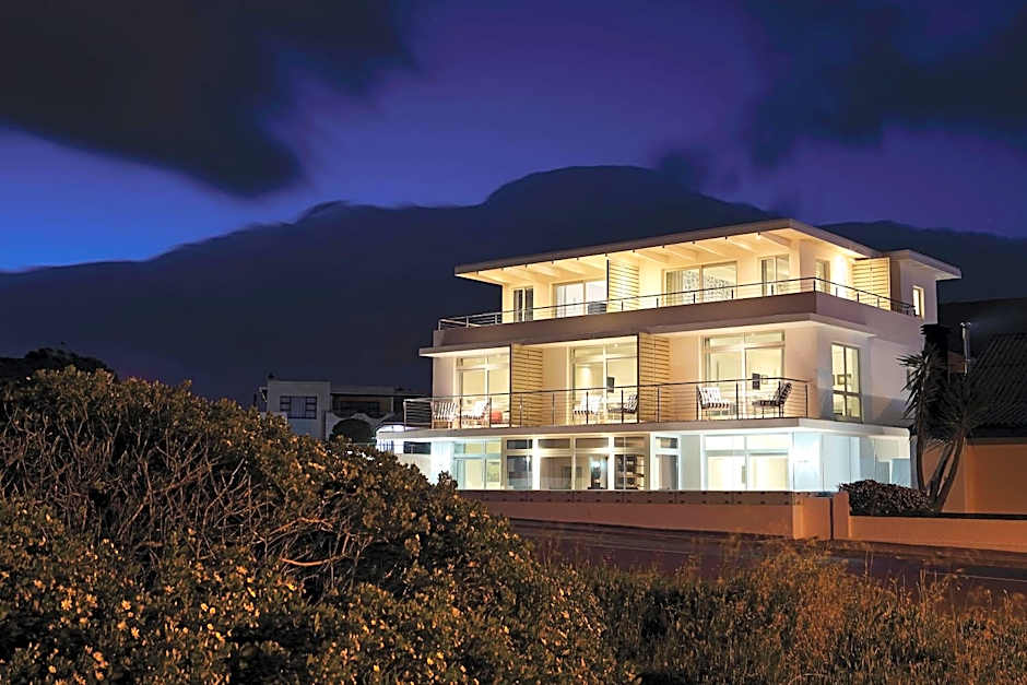 One Marine Drive Boutique Hotel & Spa by The Living Journey Collection