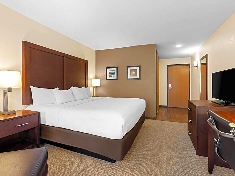 Comfort Inn & Suites Munising-Lakefront