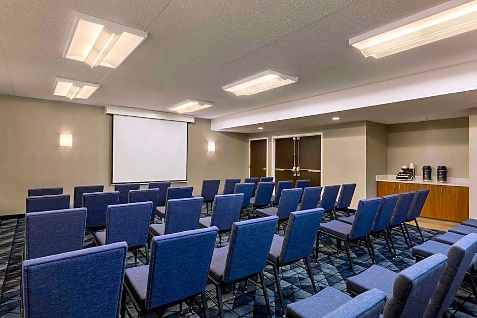 Courtyard by Marriott Minneapolis-St. Paul Airport