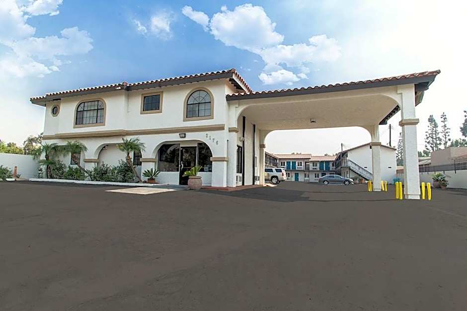 Magnolia Tree Hotel