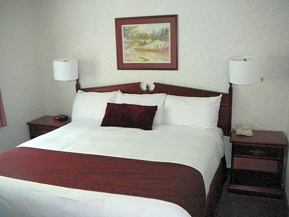 Coast Abbotsford Hotel & Suites