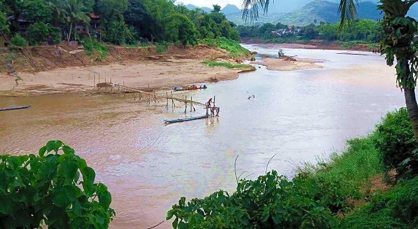 Saynamkhan River View