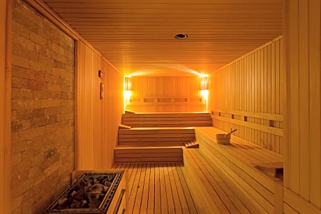 Water Side Resort & Spa