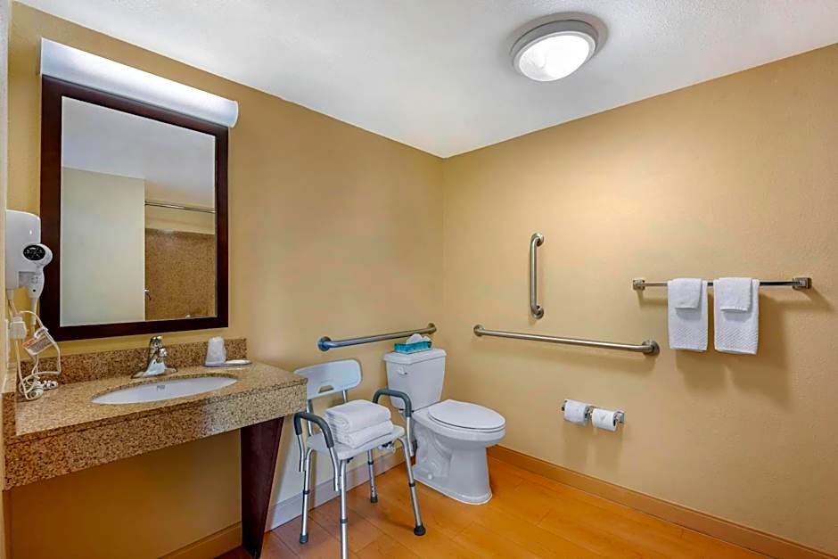 MainStay Suites Jacksonville near Camp Lejeune