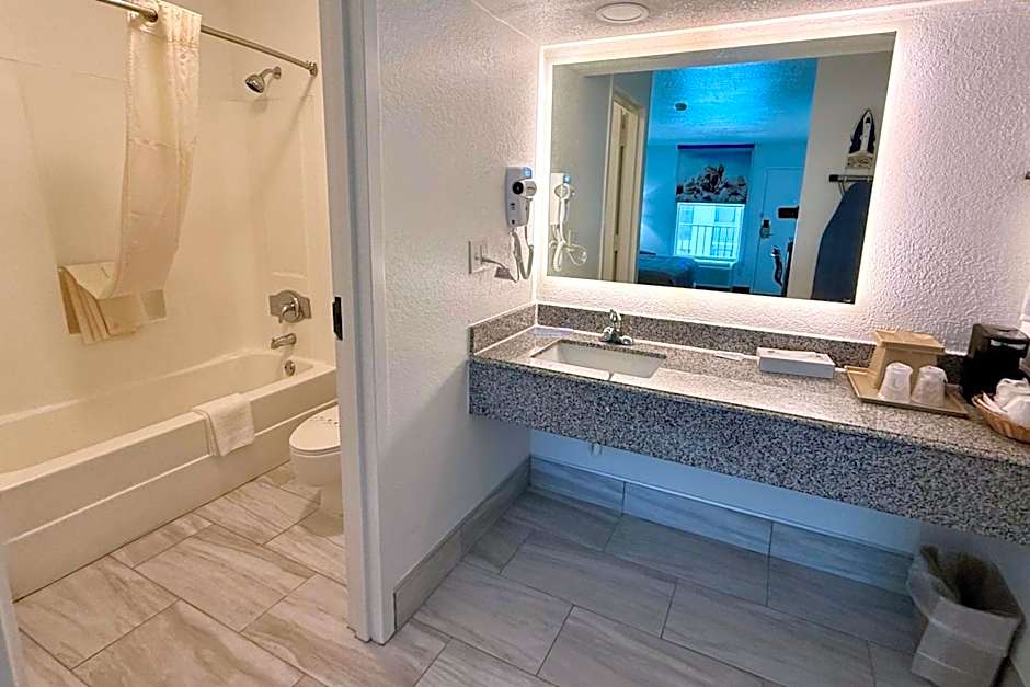Days Inn by Wyndham Eglin AFB