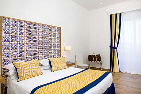 Superior Double or Twin Room with Sea View