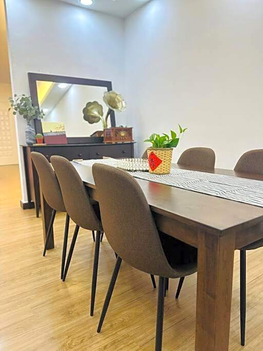 Rini residences 整栋双层排楼适合全家大小居住周边商店商场林立