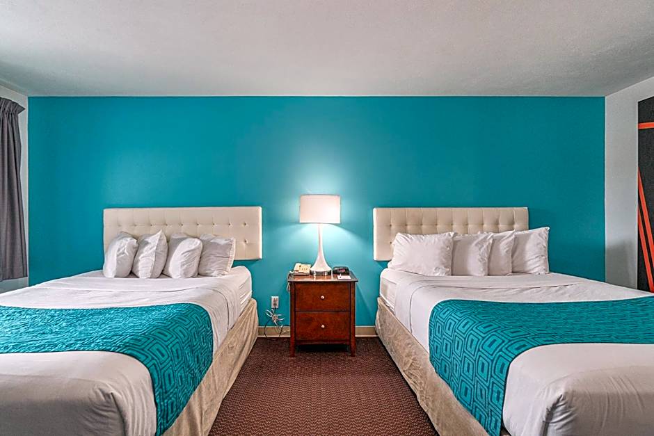 Howard Johnson by Wyndham Traverse City