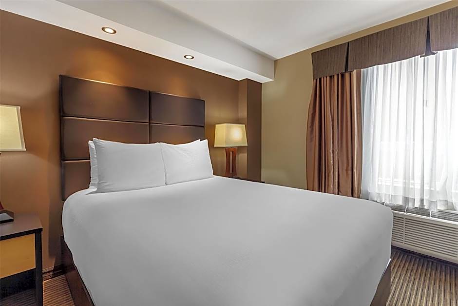 Best Western Cold Lake Inn