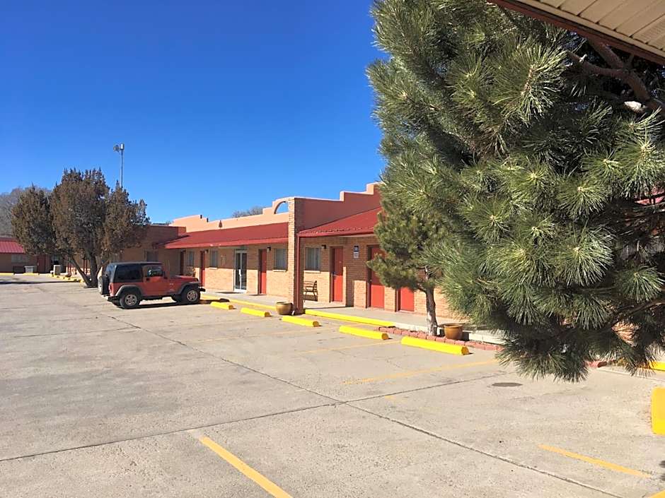Casa Lemus Inn