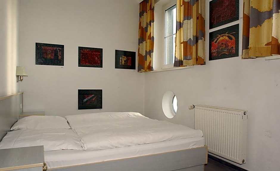 East Side Hotel