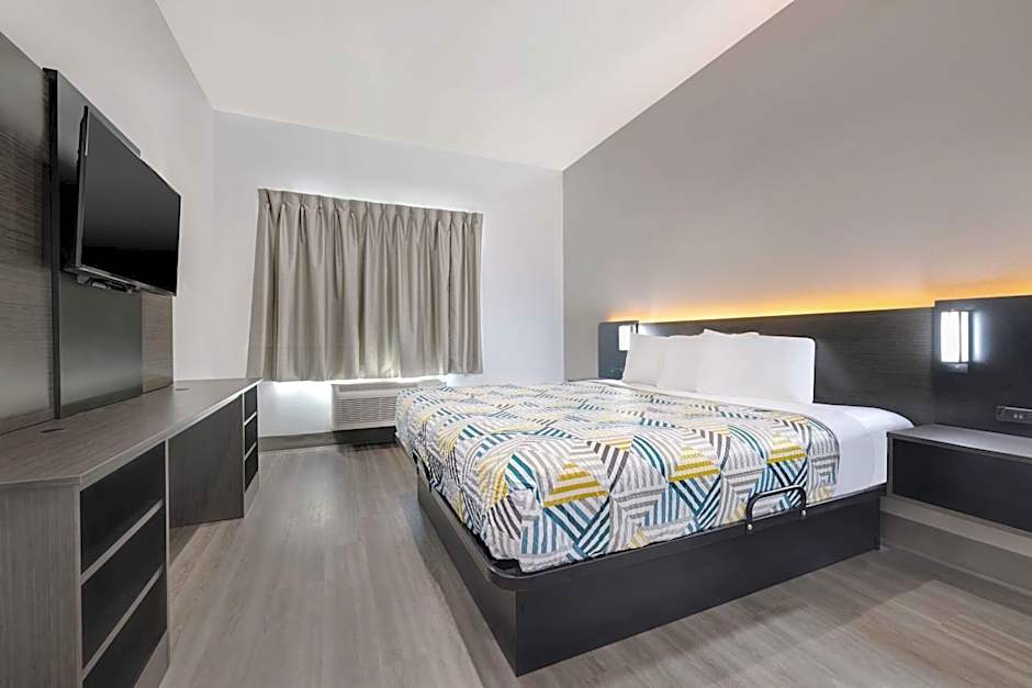 Motel 6 Dallas, TX Methodist Charlton Medical Ctr