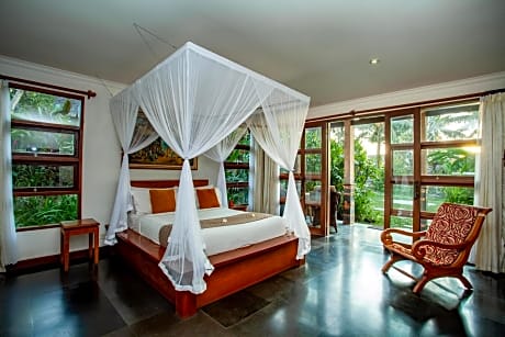 Romantic Dinner Package at Deluxe Room