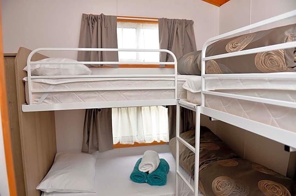 Riverside Cabin Park