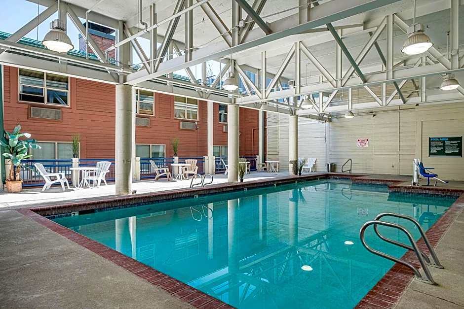 Sweetwater Lift Lodge