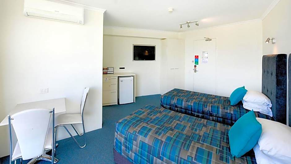 Atlantic Tower Motor Inn