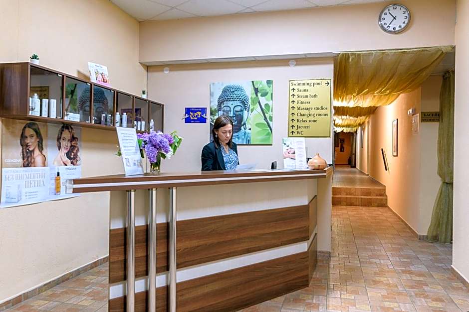 Grand Royale Apartment Complex & Spa