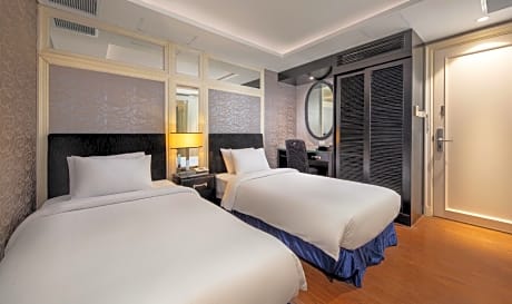 Standard Twin Room - Non-Smoking