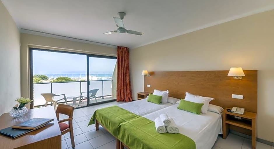 Foto 1 di 1 di 1 Double Bed or 2 Beds, Sea View