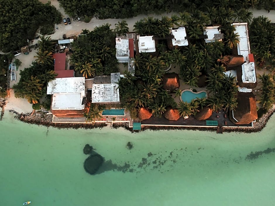 Las Nubes De Holbox