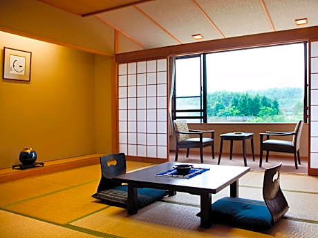 Japanese Style with Private Bath - Non-Smoking