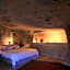 Jerveni Cave Hotel