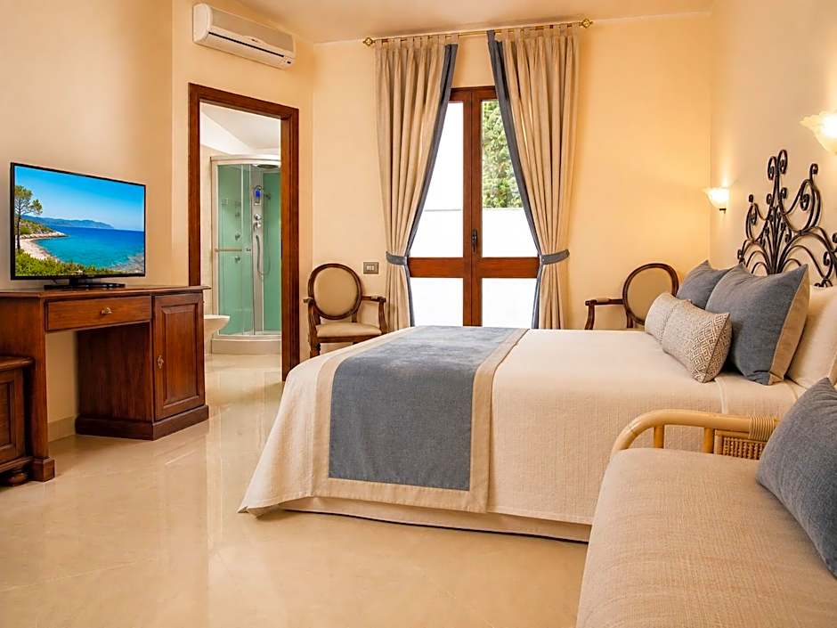 HOTEL HIERACON