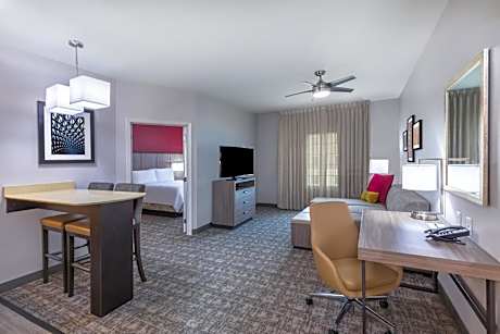 2 Queen 1 Bedroom Suite Mobility Accessible Roll Shower