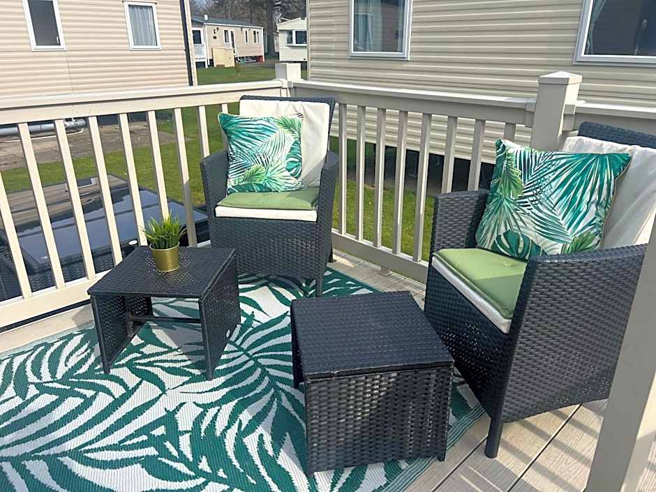 75 Lakeside East Haggerston Castle Park