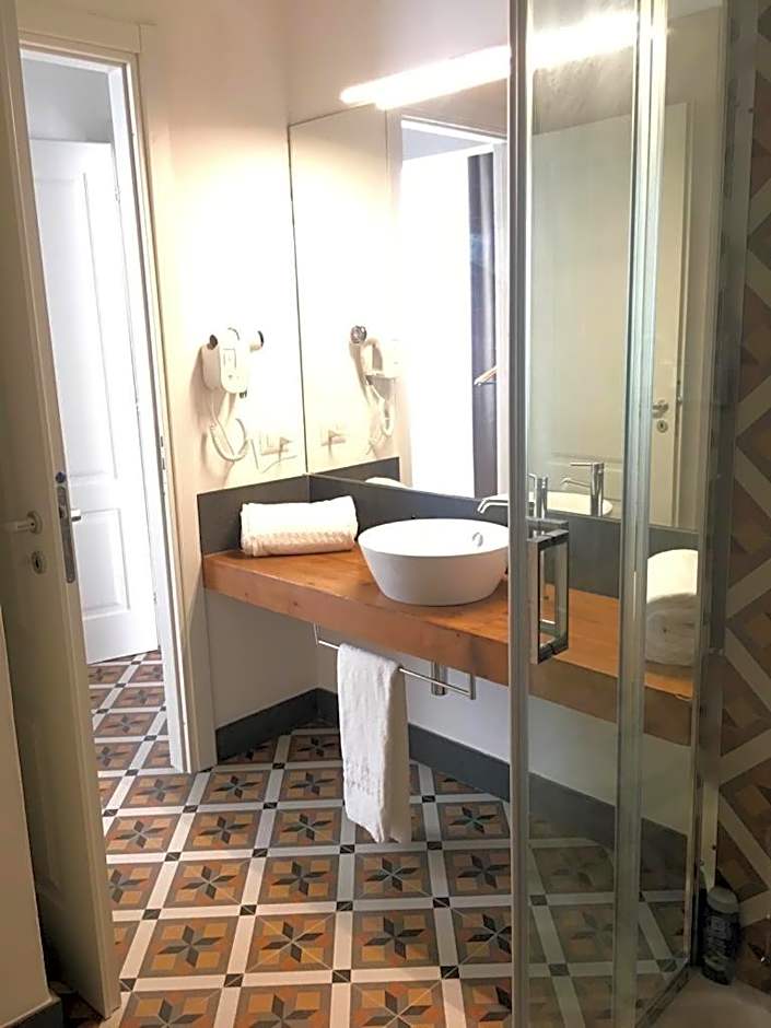 Isabella di Castiglia Apartments