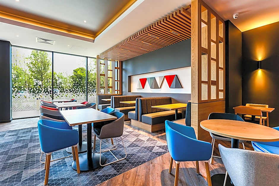 Holiday Inn Express Bicester By IHG