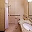 La Quinta Inn & Suites by Wyndham Houston Hobby Airport
