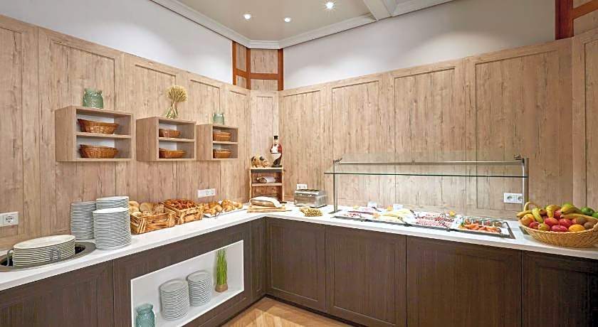 Sunday Hotel Stuttgart Herrenberg