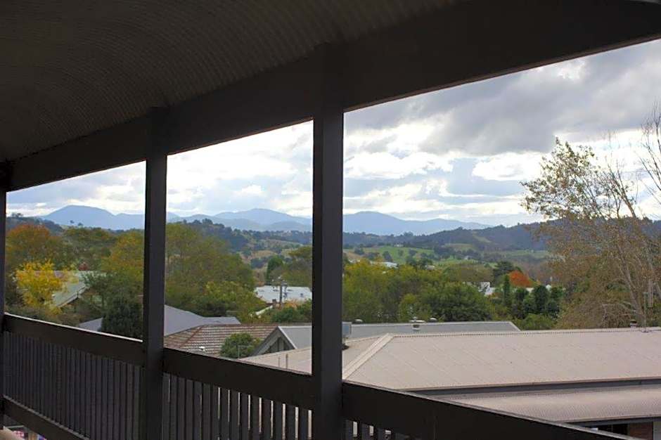 Bega Downs Motor Inn