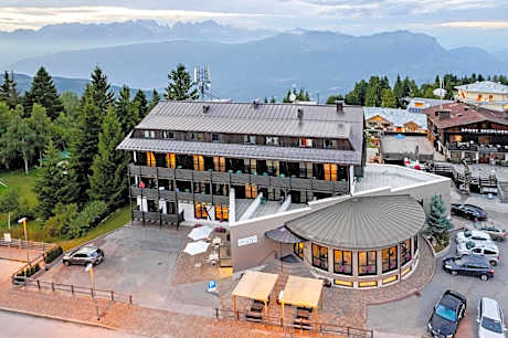 Hotel Dolomiti Chalet