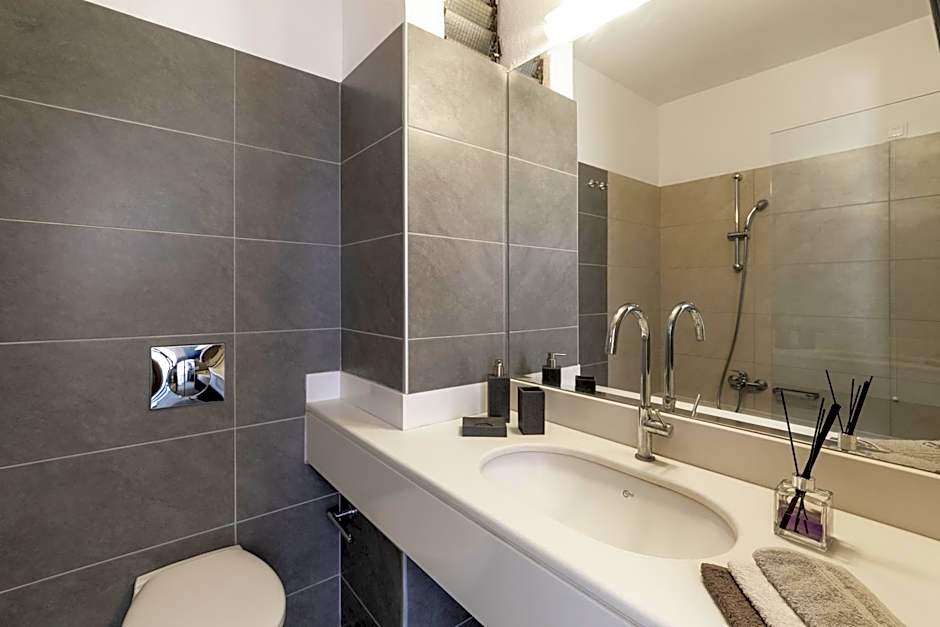 MIRAGE city APARTMENTS