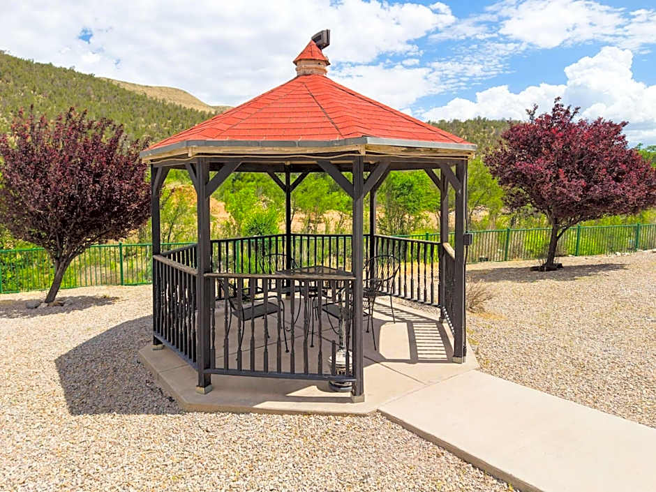 La Quinta Inn & Suites by Wyndham Ruidoso Downs