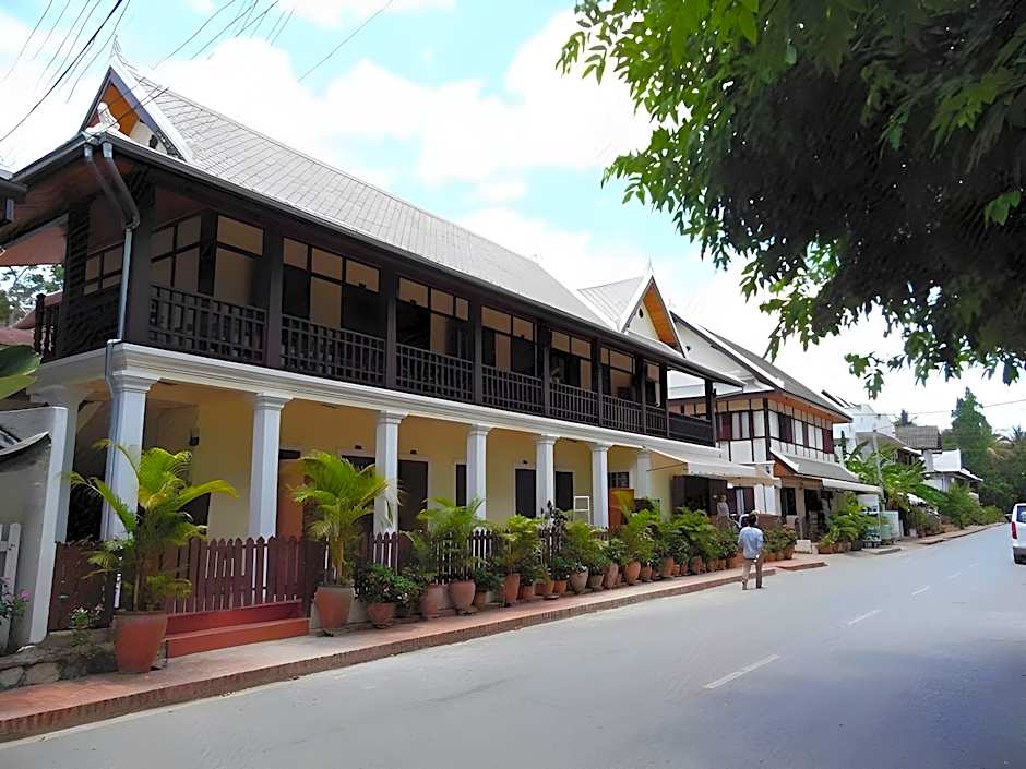 Villa Somphong