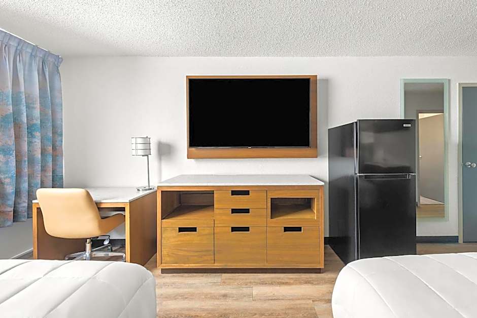 Suburban Studios Fairborn - Dayton