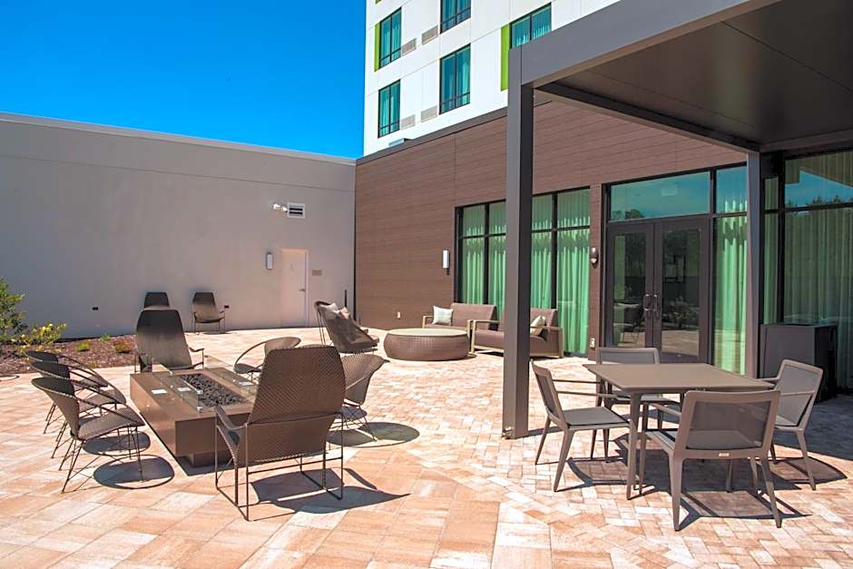 Courtyard by Marriott Lake City