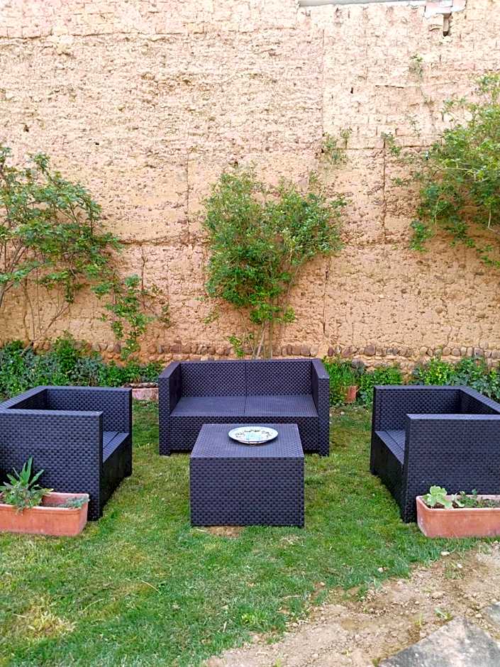 Las Hadas Albergue -solo para Peregrinos - Vegano -Bar