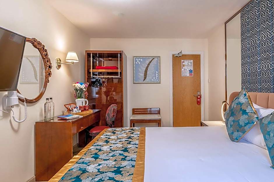 Muthu Fort William Hotel