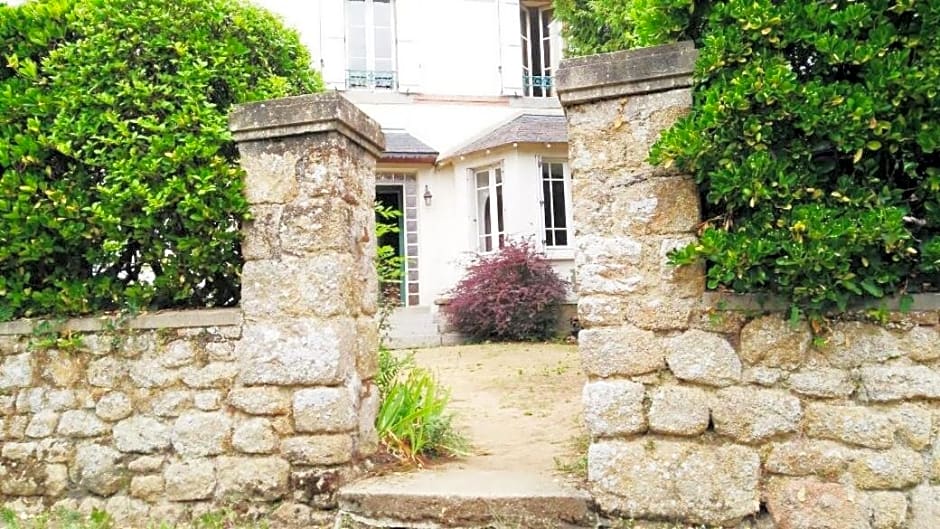 Le Vieux Manoir